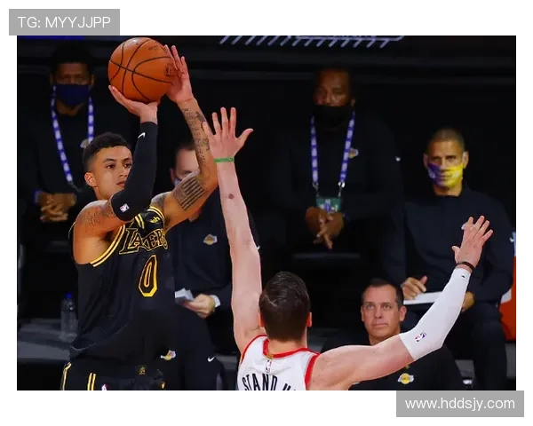 贝弗利称库兹马应为首发球员瑞安罗林斯成功把握机会展现实力 贝弗利称库兹马应为首发球员瑞安罗林斯成功把握机会展现实力